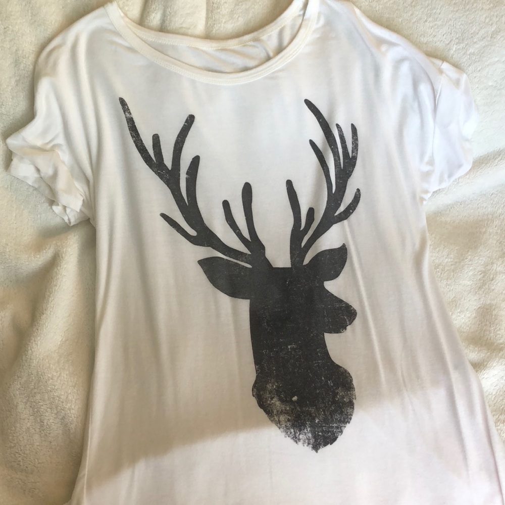 Women’s Top with Deer